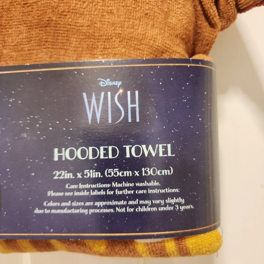 NWT Disney Wish Valentino Hooded Towel For Kids For Bath Or Beach